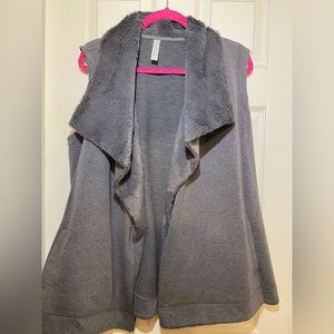 Ideology-women’s vest Ideology Womens Fall Fitness Vest Charcoal Heather.1 x